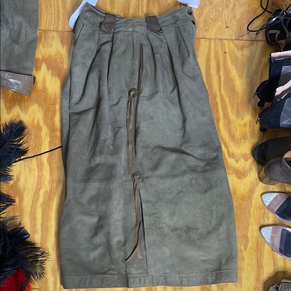 CLAUDE MONTANA Pour IDEAL CUIR PARIS 80’s vintage suede, brown leather & concho - Picture 14 of 14